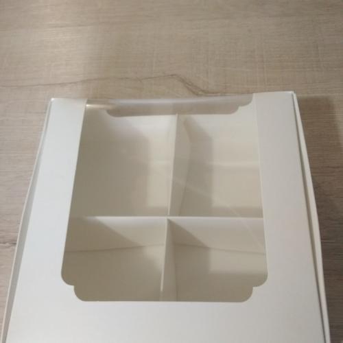 Коробка для десертов 200*200*60 с окном Белая