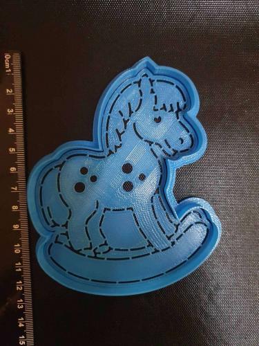 Вирубка пластикова з трафаретом Конячка гойдалка 2026